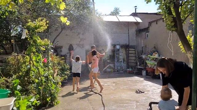жизнь продолжается . на позетиве не смотря ни на что и вопреки всему смотреть онлайн