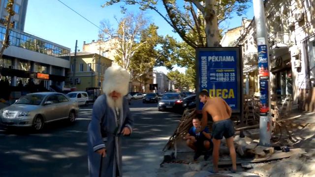 ПСИХ НА ПРОГУЛКЕ! смотреть онлайн