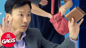 Frat Boy Caught Stealing Wallet | Just For Laughs Gags - Мальчик из братства пойман на краже кошельк