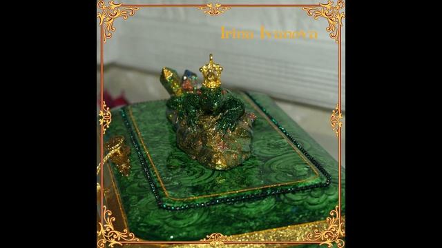 Малахитовая шкатулка №1 Цена 9700 руб.