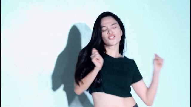 Maria - Hwa Sa Dance Cover with my 7 INCHES heels смотреть онлайн