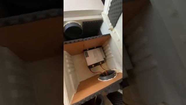 Шумбокс своими рукам для двух асиков, из старого холодильника. смотреть онлайн