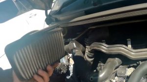 Как добраться до воздушного фильтра Дайхатсу Мув турбо