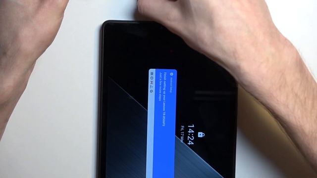 How To Insert SD card in Lenovo Tab M8 Gen 3 смотреть онлайн