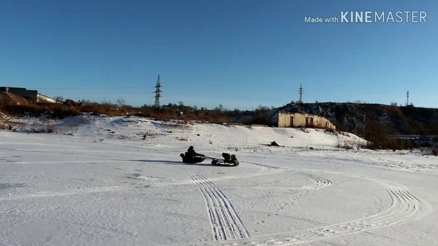 Самодельный мотобуксировщик, по бездорожью и льду. смотреть онлайн