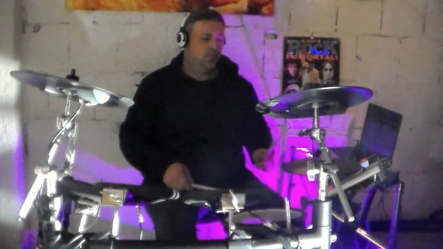 Paolo Salvati- Laura pausini- Tra te e il mare- DRUM COVER смотреть онлайн