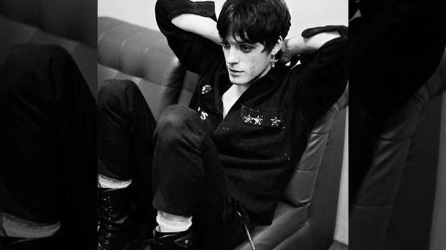 ЗАГАДОЧНОЕ ИСЧЕЗНОВЕНИЕ Ричи Эдвардса.. Исчез на пике популярности!? смотреть онлайн