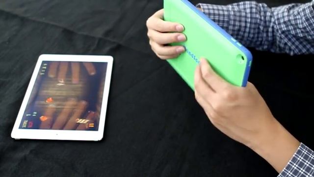 Detached Handycase playing game смотреть онлайн