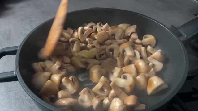 КАРТОШКУ БОЛЬШЕ НЕ ЖАРЮ! ДЕЛАЮ ТОЛЬКО ТАК! И ВКУСНО И ПОЛЕЗНО! смотреть онлайн