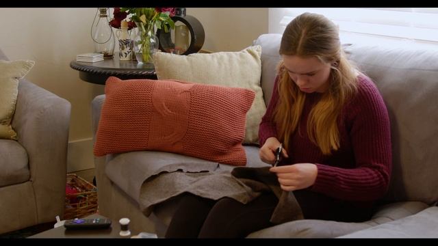 Sewing a Split Skirt! (College Edition) смотреть онлайн