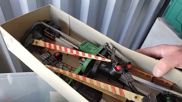 I bought an ABANDONED storage unit w/ $1,000's worth of items because I was the ONLY ONE to see THI смотреть онлайн