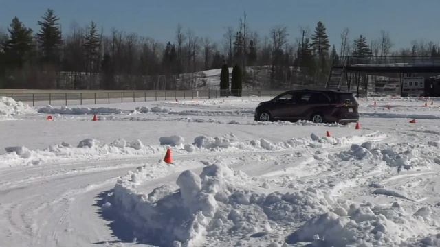 Le système AWD de Toyota | Essai et évaluation | Virage Auto смотреть онлайн