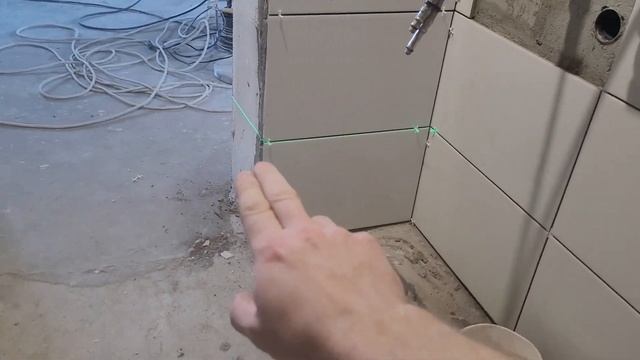 ...стараемся убрать погрешность НАД ПРОЁМОМ. Такая разметка ДОЛЖНА помочь. Ошибки ремонта смотреть онлайн