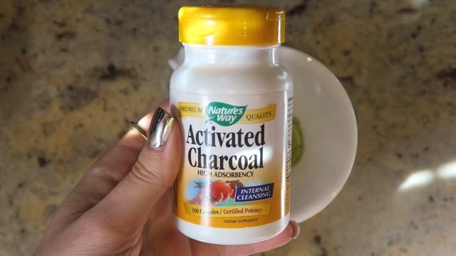 3 DIY Charcoal Masks for Acne, Anti-Aging, Pore Minimizing, & more! DIY Ultimate Charcoal Mask смотреть онлайн