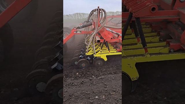 Работа посевного комплекса Agrator Combi-9000 смотреть онлайн