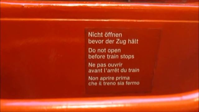 ► Drehfalttüren Schließen Und öffnen ◄ Alte Zugtüren / Old Traindoors