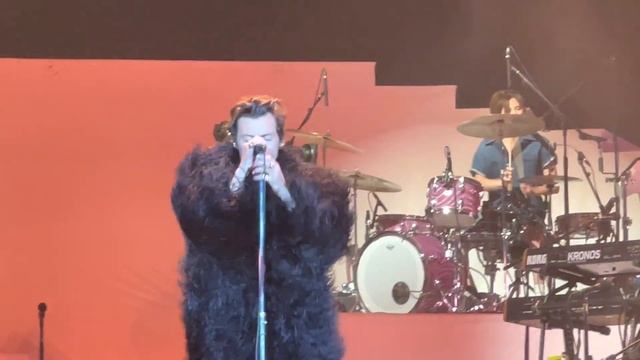 Harry Styles - As it was (live Debut) - Coachella 2022 weekend 1 as it was harry styles live concer смотреть онлайн