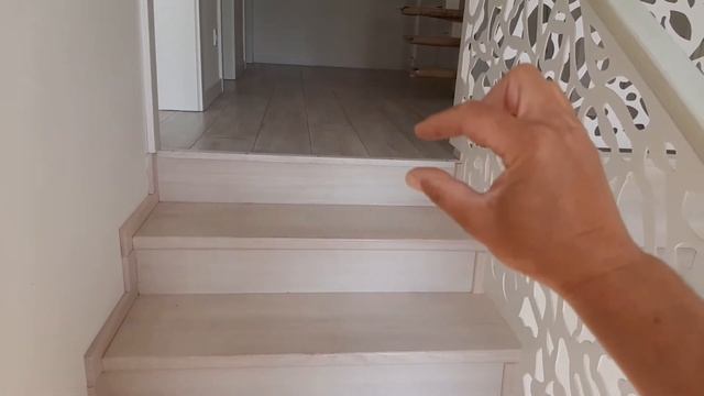 Лестница и ее отделка в доме смотреть онлайн