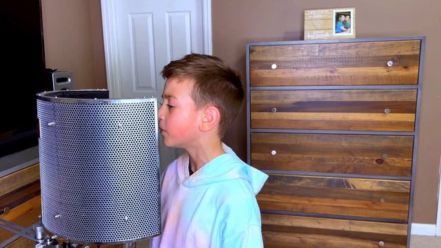 BoyWithUke - Toxic (Cover) смотреть онлайн