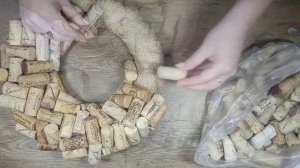 МК /DIY Не выбрасывайте их!!! ❄️ Легко и просто ❄️ Рождественский венок из винных пробок ❄️
