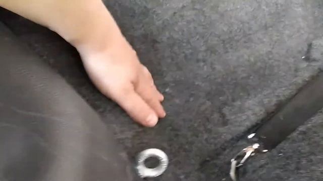 Кріплення для ременів у багажнику. | Fastening belts in the trunk. | Крепление ремней в багажнике. смотреть онлайн