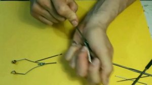 #81 Катушкодержатель для вязания мушек и изготовления опушки на тройнике своими руками  .