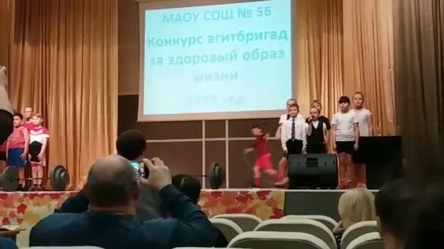 ЗДОРОВЫЙ ОБРАЗ ЖИЗНИ. ВЫСТУПЛЕНИЕ ШКОЛЬНИКОВ. смотреть онлайн