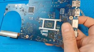 Ноутбук Samsung NP350U2B Выключается, типовая неисправность