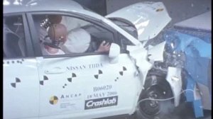 Nissan Tiida 2006 ANCAP Crash Test (4 stars)