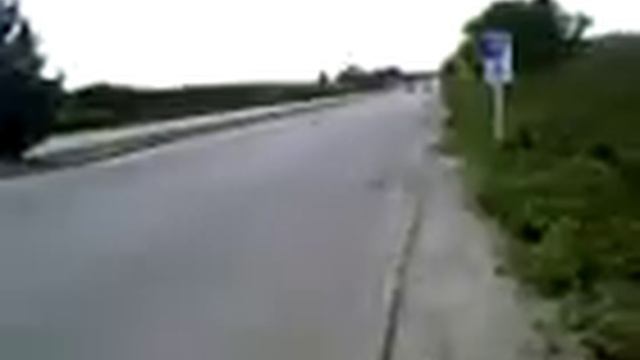 Mazda 323 gtr vs Toyota Corolla смотреть онлайн