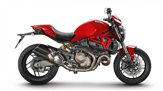 Ducati Monster 797 vs 796 Review -by- Mike & Whyzul смотреть онлайн