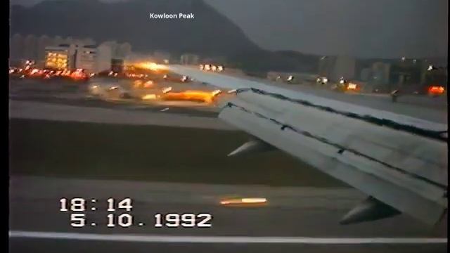 1992 on board video landing Hong Kong Kai Tak Airport смотреть онлайн