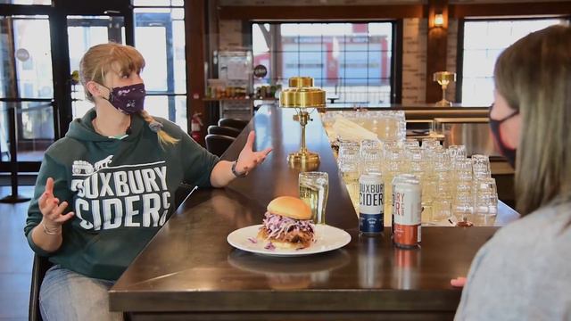 Pulled Pork Sandwiches at Crowsfoot Smokehaus смотреть онлайн