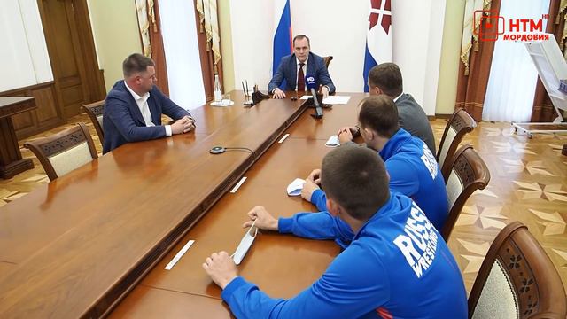 9 июля Временно исполняющий обязанности Главы Мордовии Артём Здунов встретился с олимпийцами. смотреть онлайн