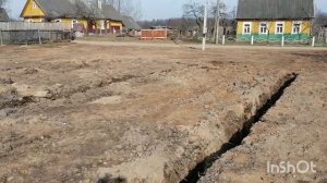 2. Копаем траншею фундамента. Строим дом своими руками