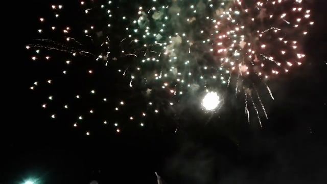 Праздничный феерверк 18 марта 2017. Симферополь смотреть онлайн
