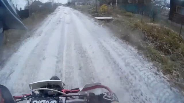 мотард по первому снегу смотреть онлайн