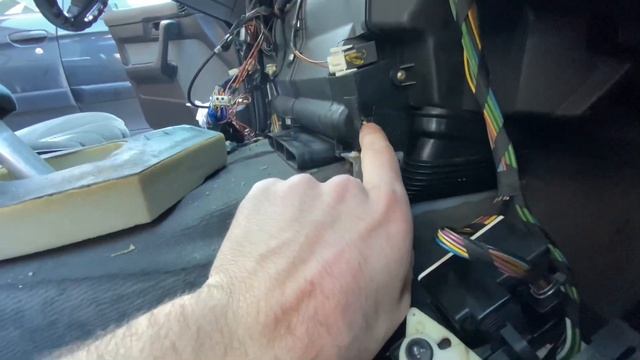 BMW E34/ Замена радиатора печки/ Наконец-то продал?! Миссия 13 смотреть онлайн