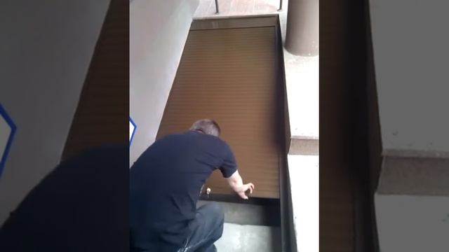 Горизонтальная роллета на входе в подвал смотреть онлайн