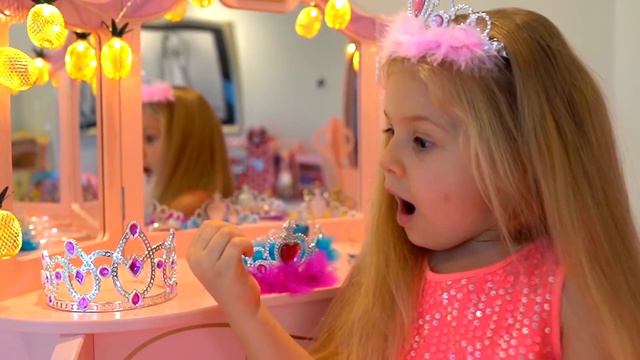 Диана выпрашивает у папы новые наряды, украшения и косметику смотреть онлайн