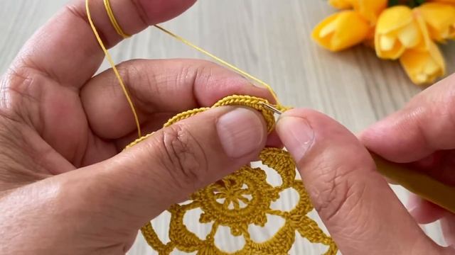 THE MOST DAZZLING PATTERN of Recent Times - Square Runner, Shawl, Blouse Pattern смотреть онлайн