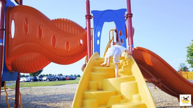 Парк с фонтанами и развлечениями. Видео для детей / Masterson Park - Water Splash. Video For Kids