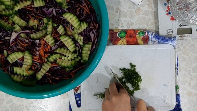 Самый вкусный салат из краснокачаной капусты по корейский. смотреть онлайн