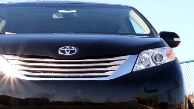 2014 Toyota Sienna Limited 4Wd Van смотреть онлайн