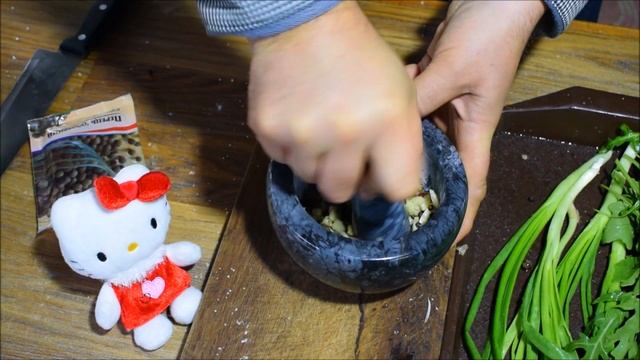 УТКА на КАМНЯХ. МЯСО в КАЗАНЕ на камнях, любимое блюдо ЧИНГИСХАНА. смотреть онлайн