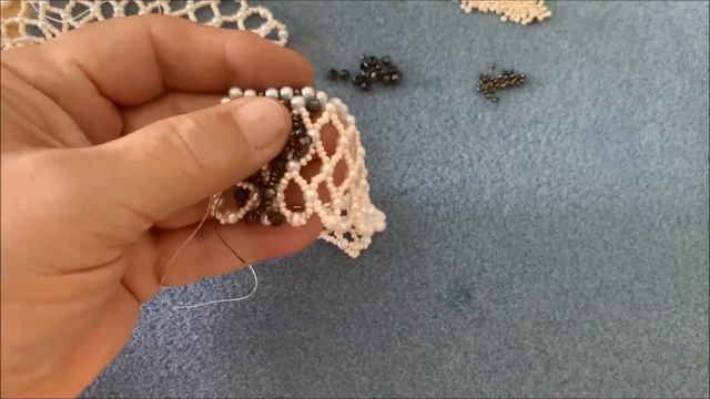 (118) Колье из бисера и бусин "Зебра" DIY Necklace from beads смотреть онлайн