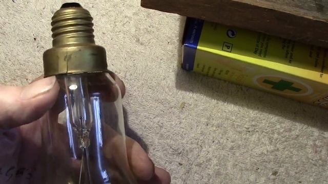 Two GEC 300w GLS lamps skirted ES base 240v Single Coil. смотреть онлайн