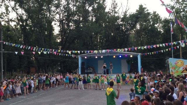 "Будем вместе прыгать". ДОЛ Золотая Коса смотреть онлайн