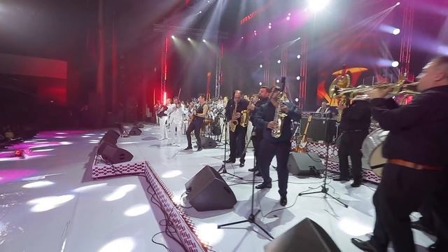 Orchestra fraților Advahov, Alex Calancea, Fanfara Ciocârlia, Leonard Lalaru - Balkan Brass Battle смотреть онлайн