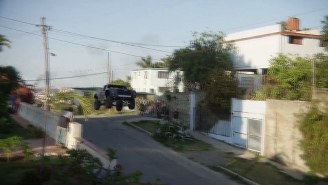 ЭЛЕКТРИЧЕСКИЙ КИТАЙСКИЙ ХАММЕР! В нем 1000 Л.С! Dongfeng Warrior! смотреть онлайн